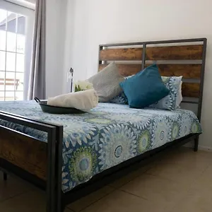 Mi Casa Es Tu Casa, Airport Hébergement de vacances